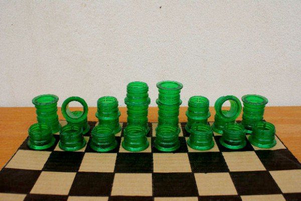 חיילי שחמט מבקבוקים